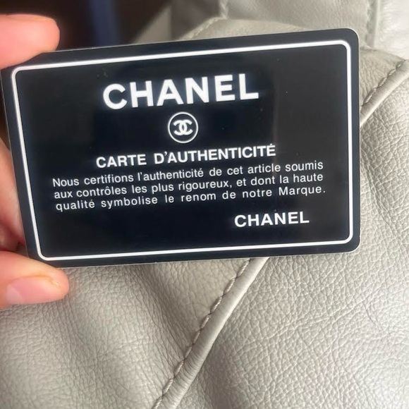 CHANEL bag hasn’t been used in good condition - Picture 9 of 10